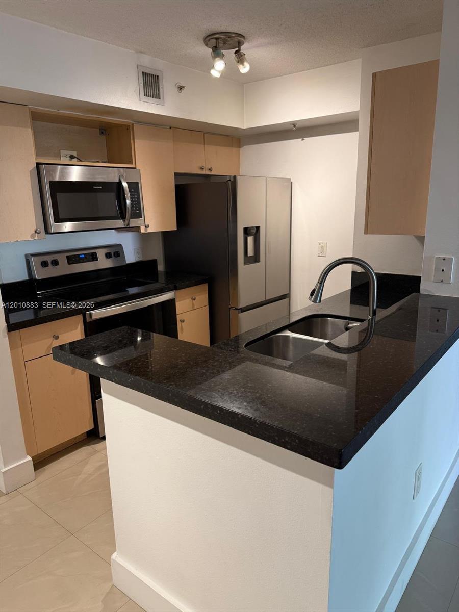 2433 Centergate Dr # 107, Miramar FL 33025