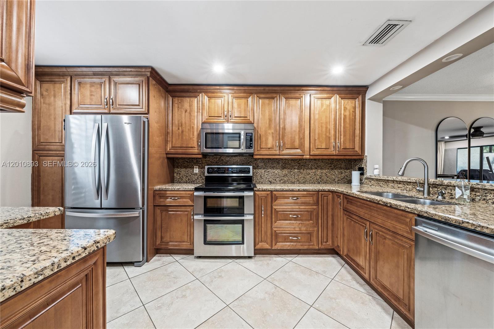 1140 NW 99th Ave # 70, Pembroke Pines FL 33024 photo 3