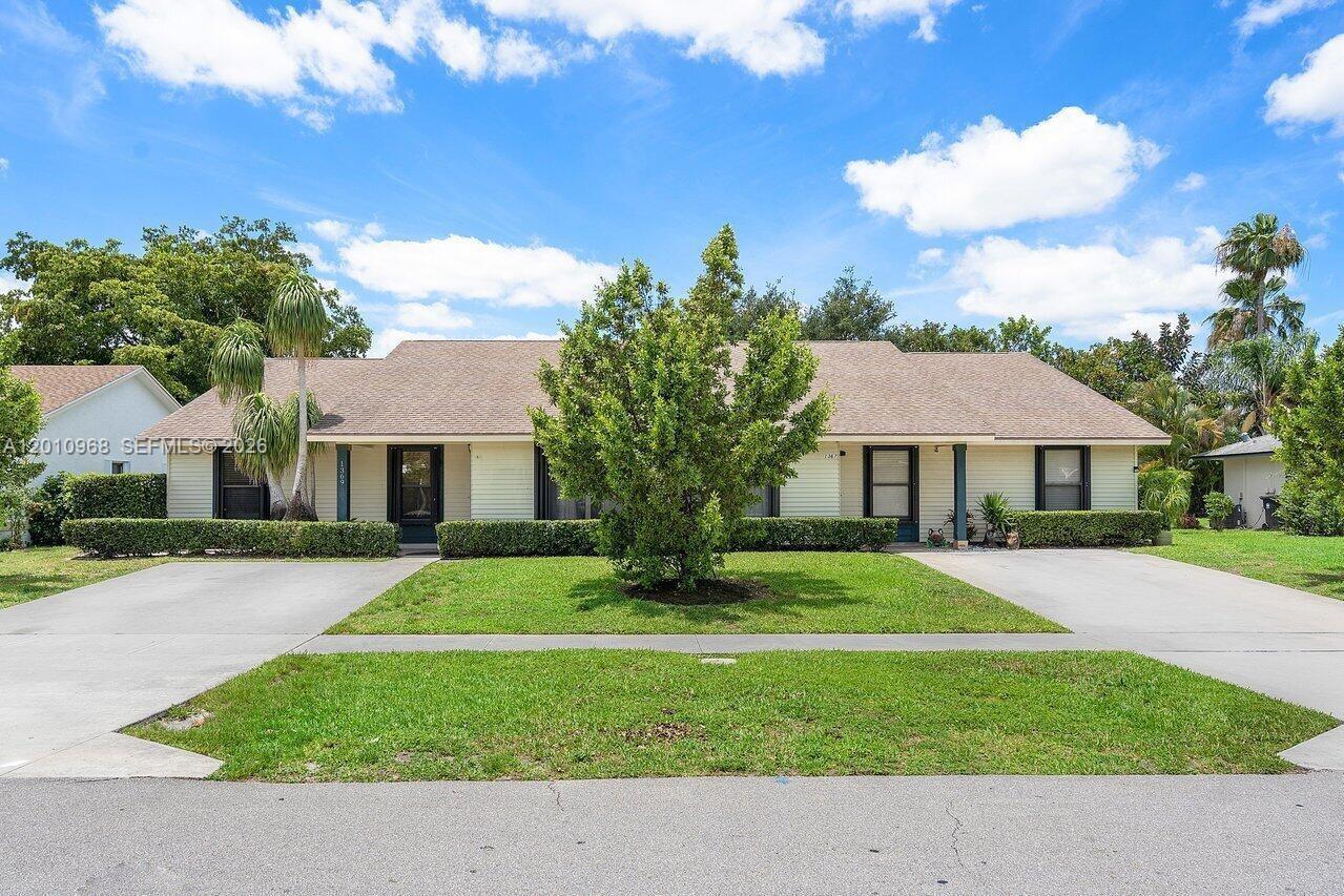1367 Riverside Cir # 1367, Wellington FL 33414 photo 4