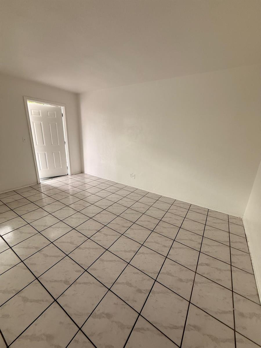 2501 Pierce Street # 6, Hollywood FL 33020 photo 4