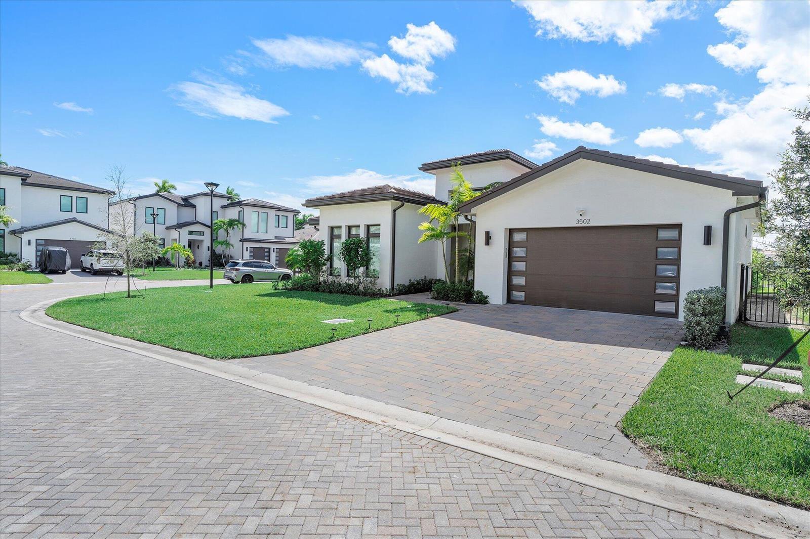 3502 Ashwood Circle, Fort Lauderdale FL 33312 photo 2