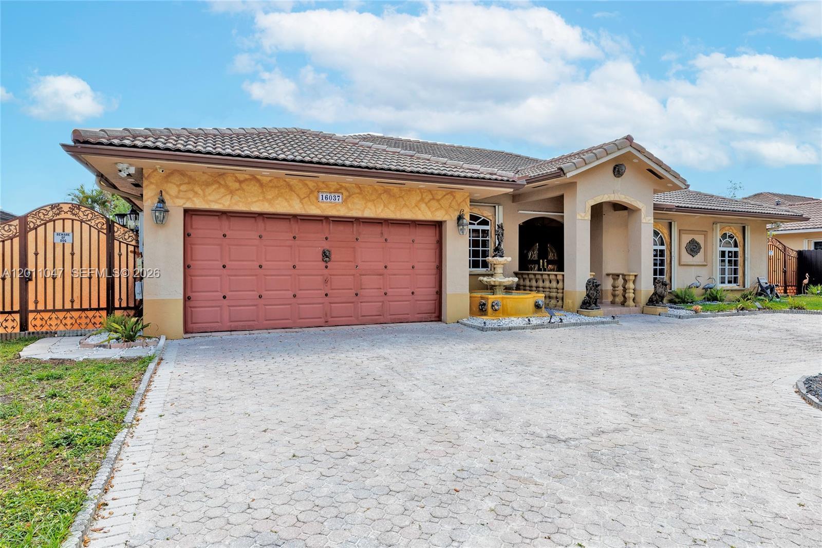 16037 NW 77th Pl, Miami Lakes FL 33016 photo 2