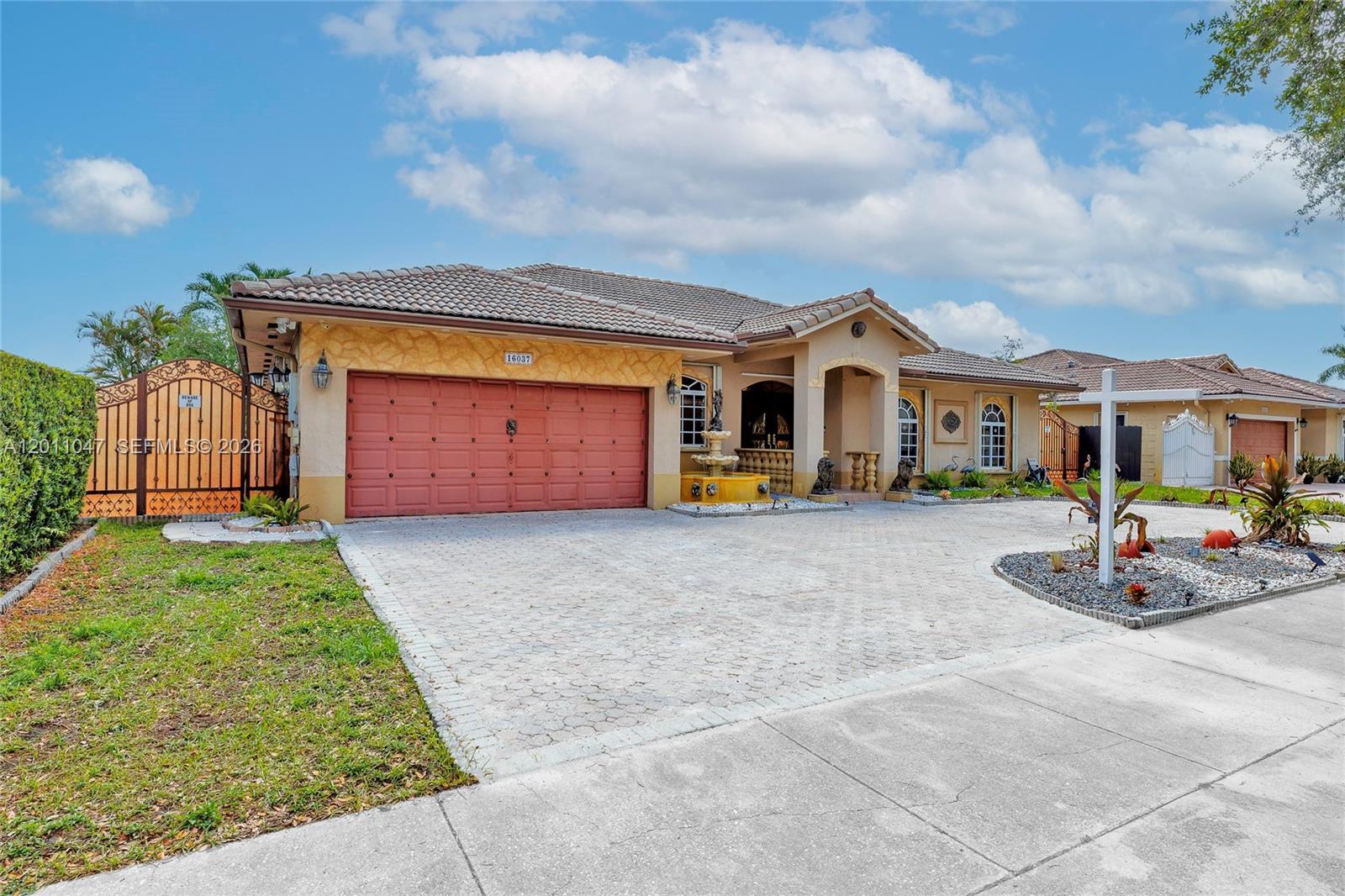16037 NW 77th Pl, Miami Lakes FL 33016