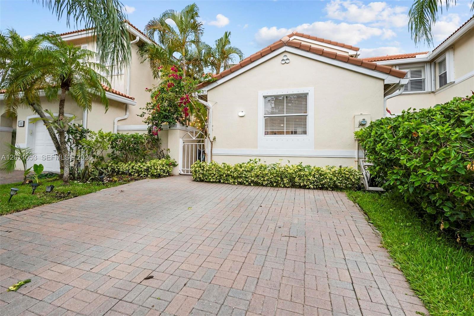 1640 Weeping Willow Way # 1640, Hollywood FL 33019 photo 5