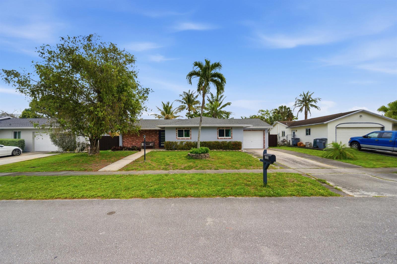 10234 Sleepy Brook Way, FL 33428