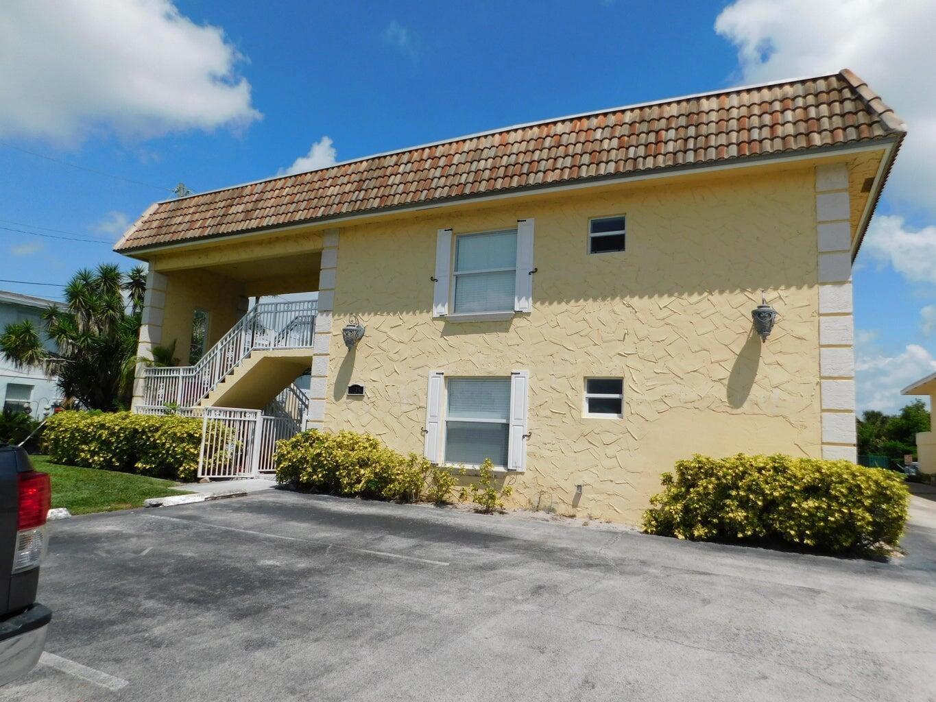 735 Hummingbird Way # 204, North Palm Beach FL 33408