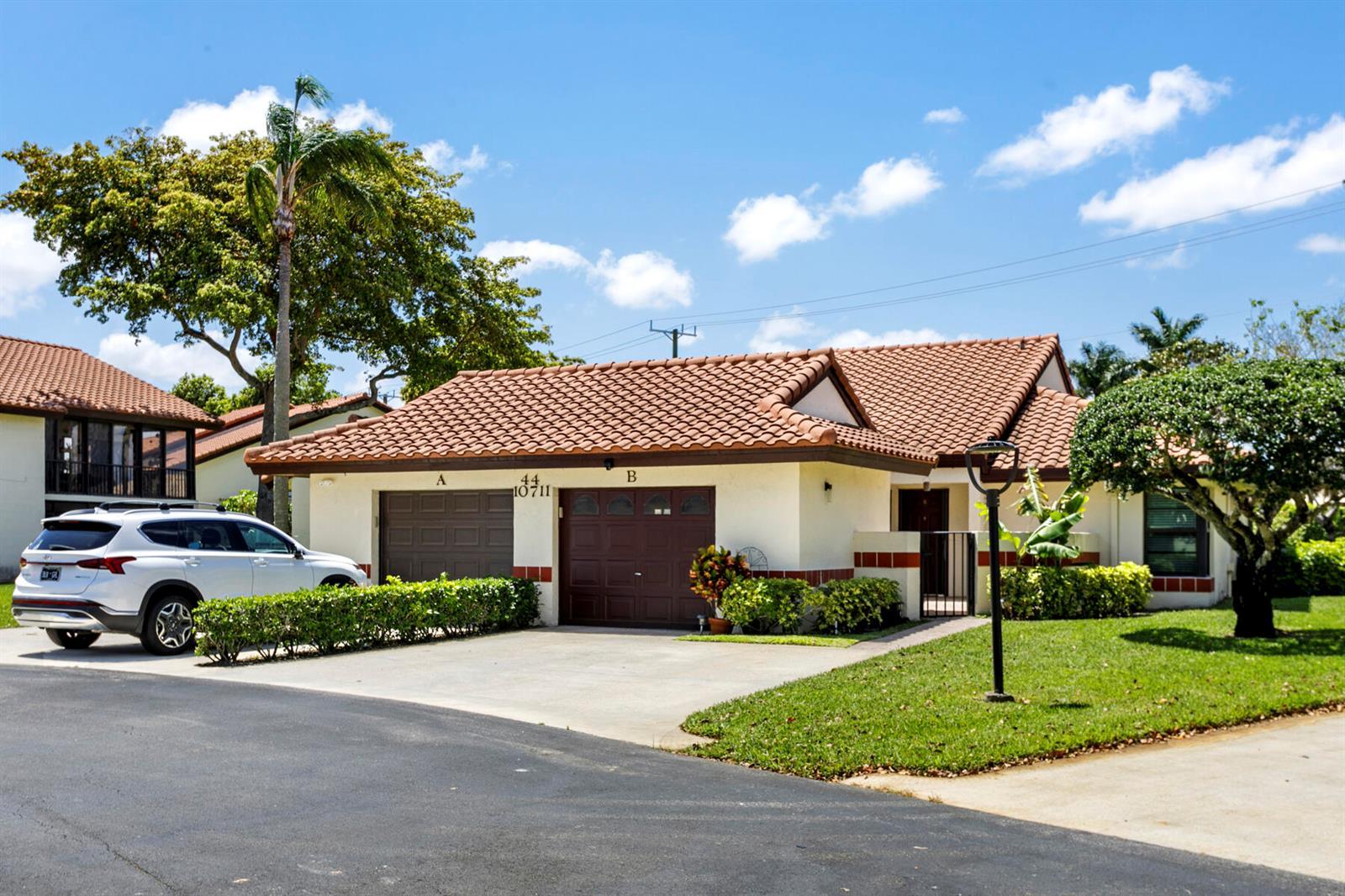10711 Palm Leaf Drive # B, Boynton Beach FL 33437 photo 2