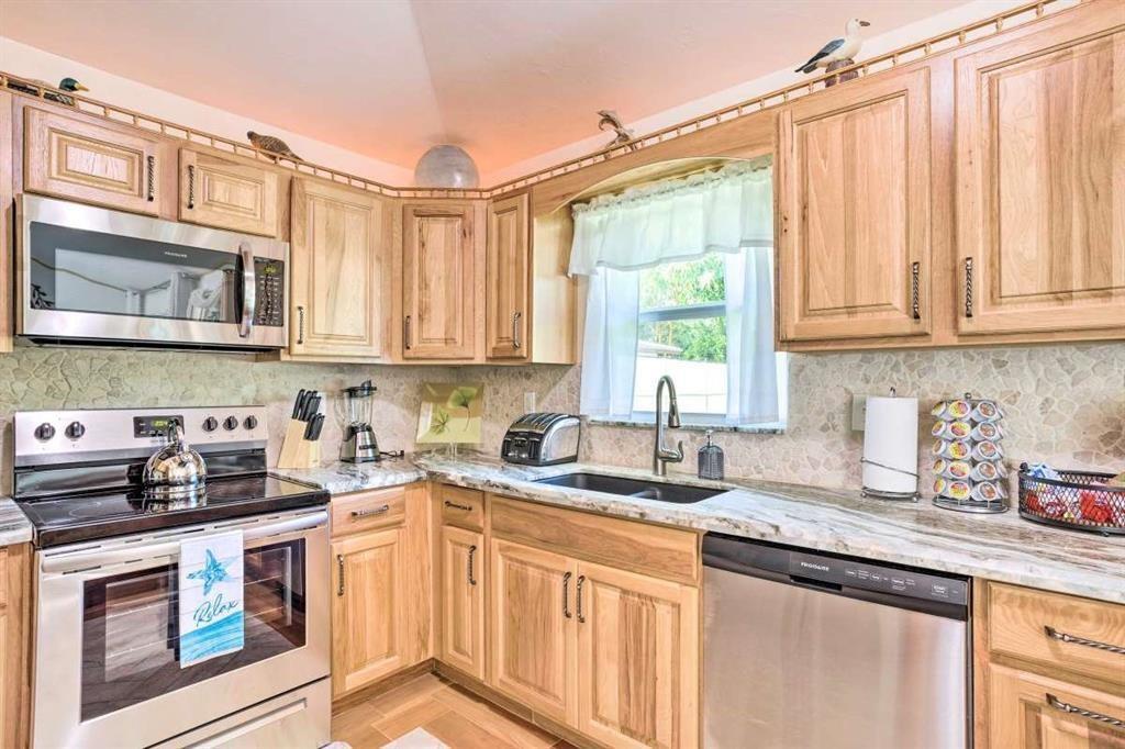 423 SW 1st Avenue, Boynton Beach FL 33435 photo 4