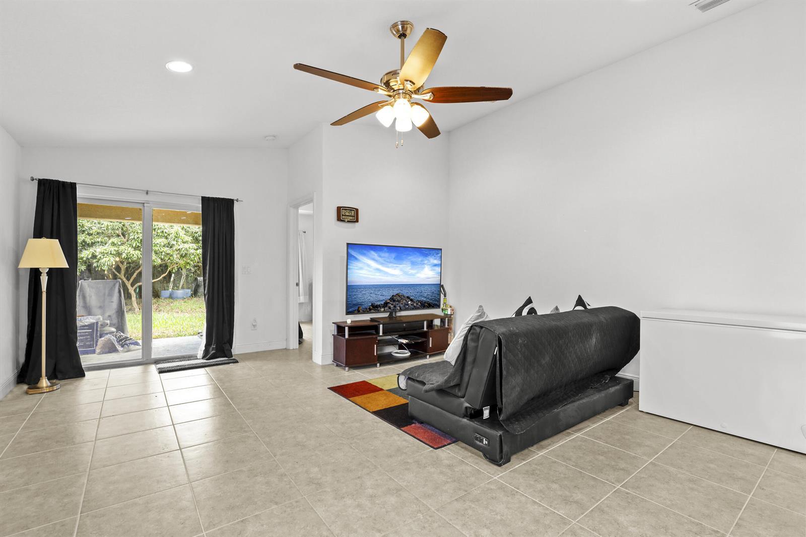 3422 State Street, Lake Worth FL 33461 photo 4