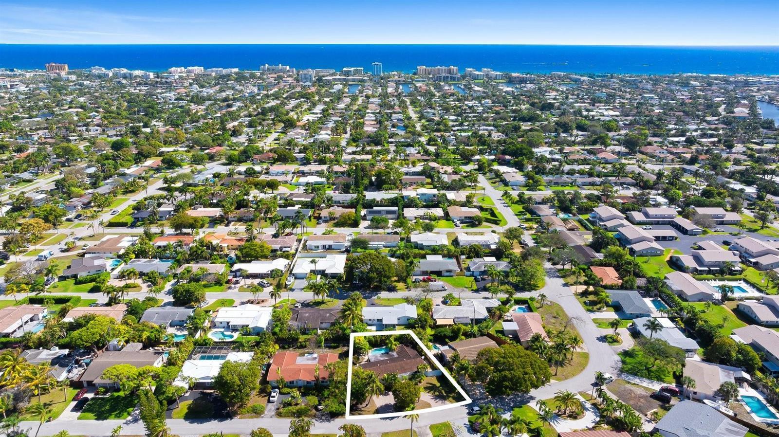 806 SE 9th Avenue, Deerfield Beach FL 33441 photo 2