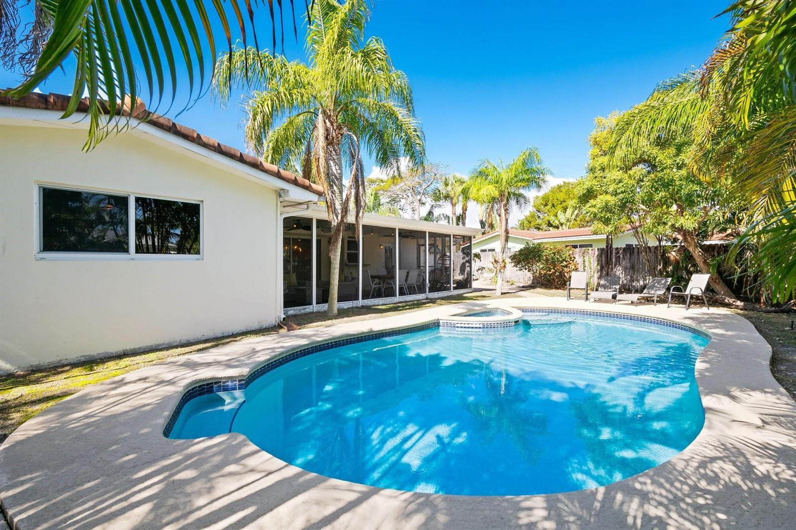 806 SE 9th Avenue, Deerfield Beach FL 33441