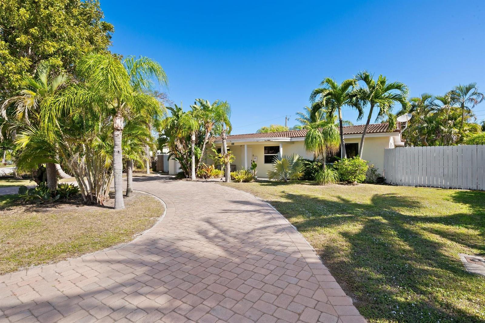 806 SE 9th Avenue, Deerfield Beach FL 33441 photo 5