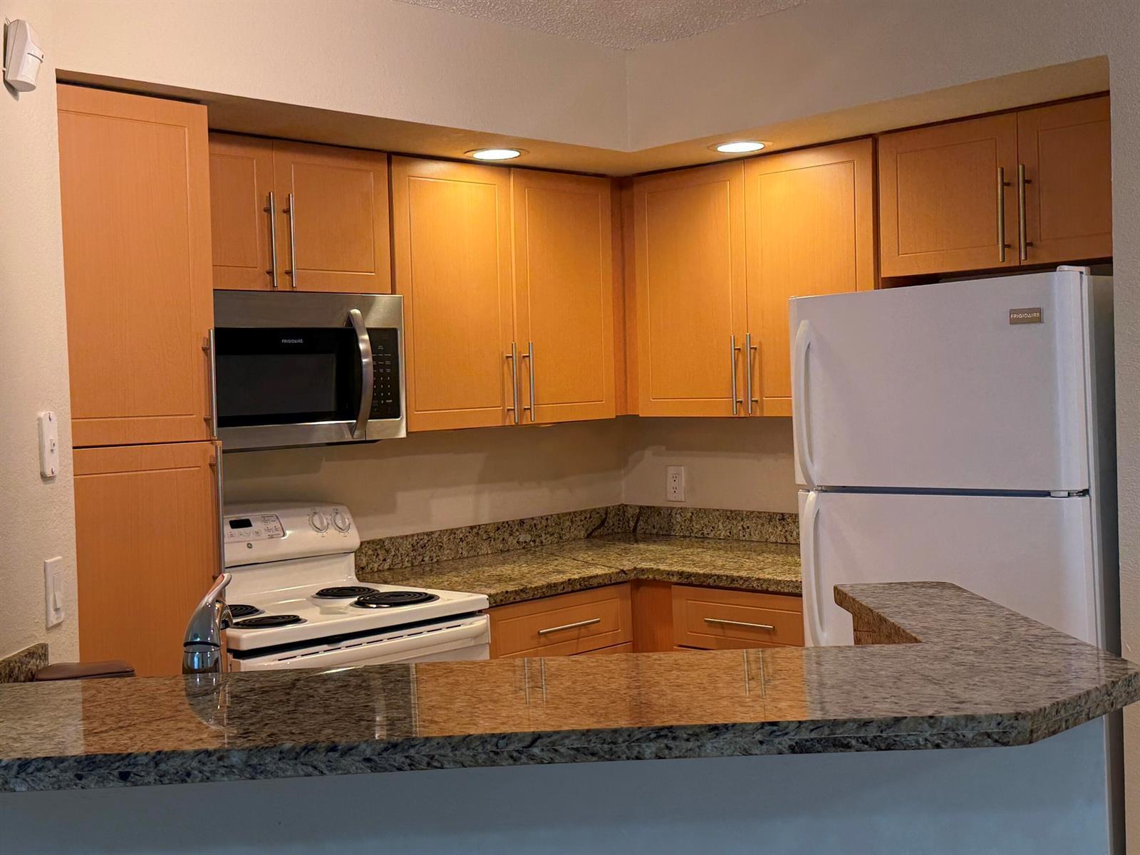 3390 N Pinewalk Drive # 1012, Margate FL 33063 photo 2