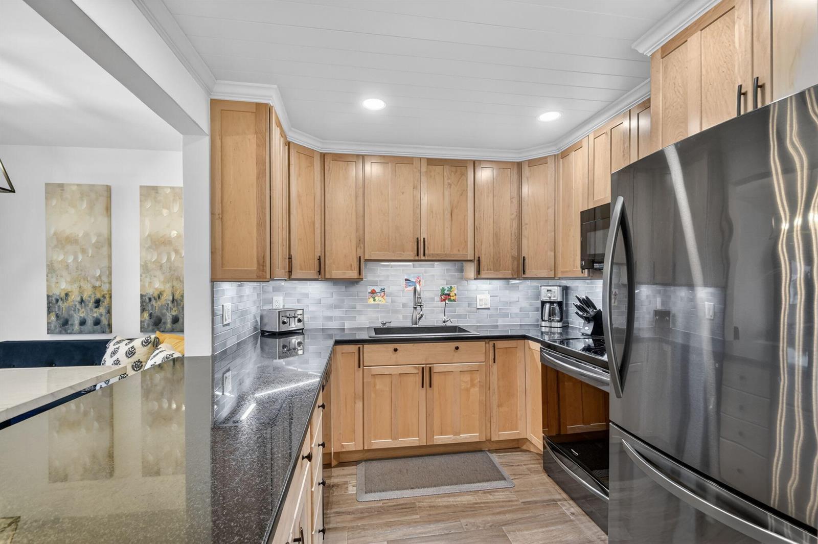 1502 S Lakeside Drive # 214, FL 33460 photo 2