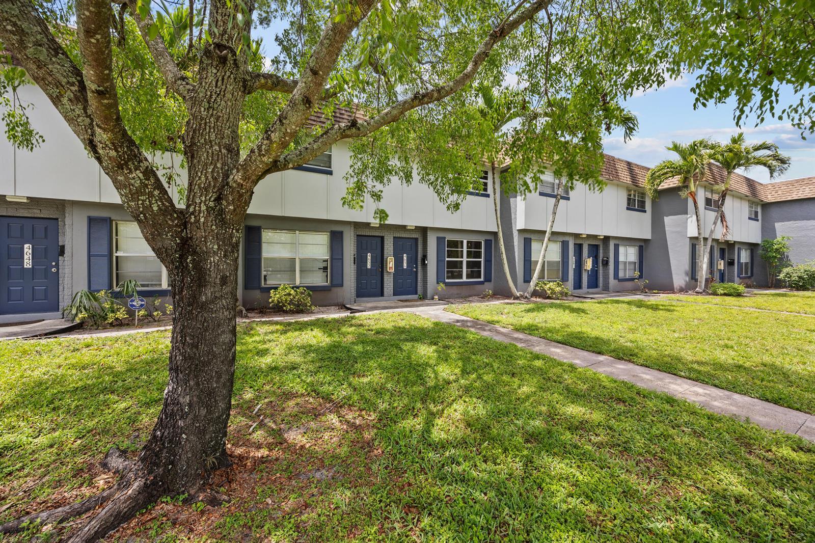4656 NW 9th Drive # 4656, Plantation FL 33317