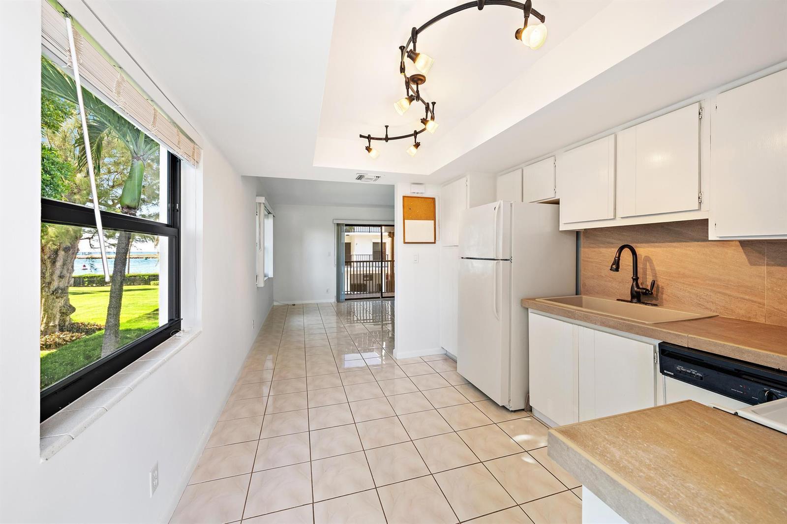 300 Inlet Way # 3, Palm Beach Shores FL 33404 photo 2