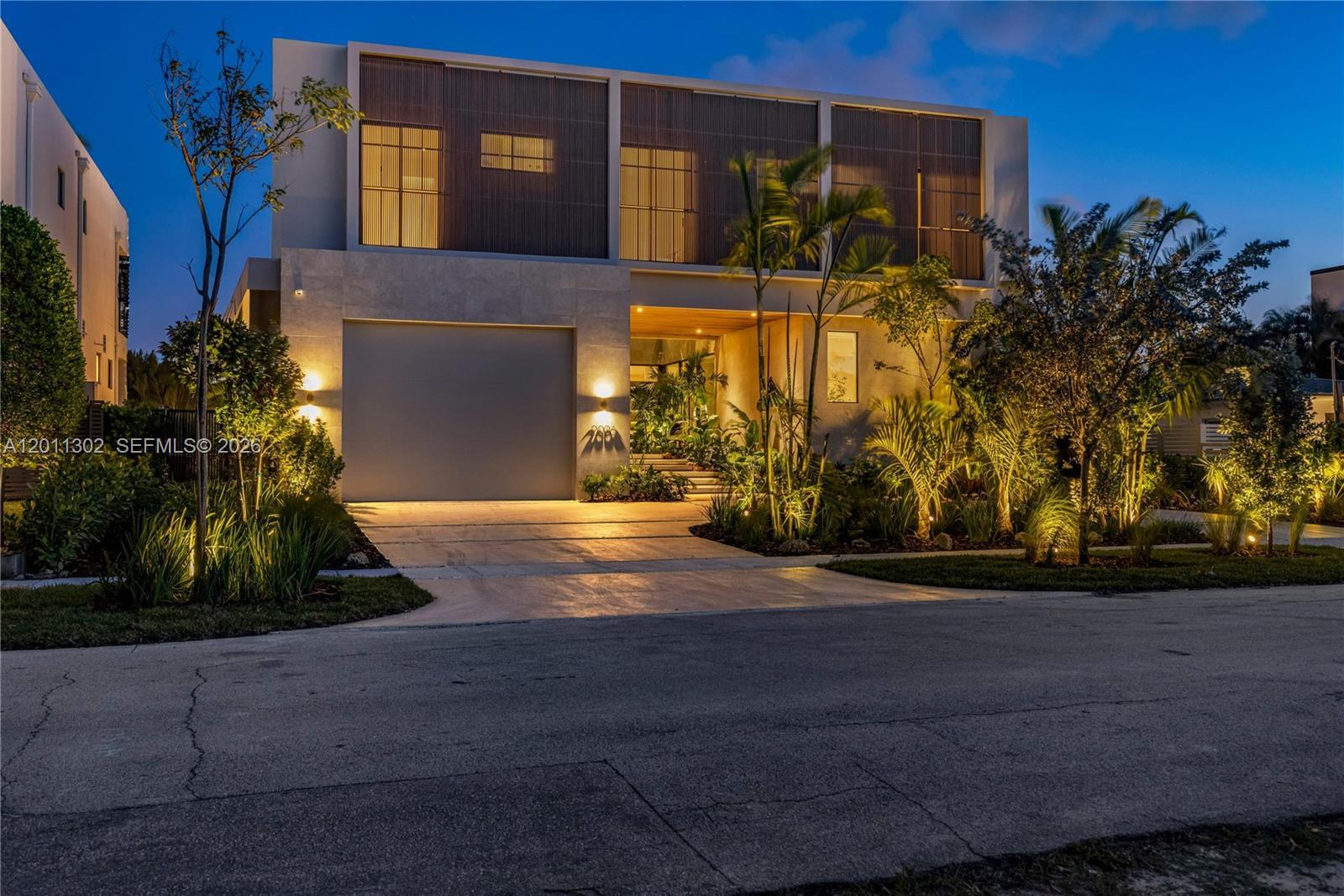2006 NE 124th St, North Miami FL 33181 photo 2