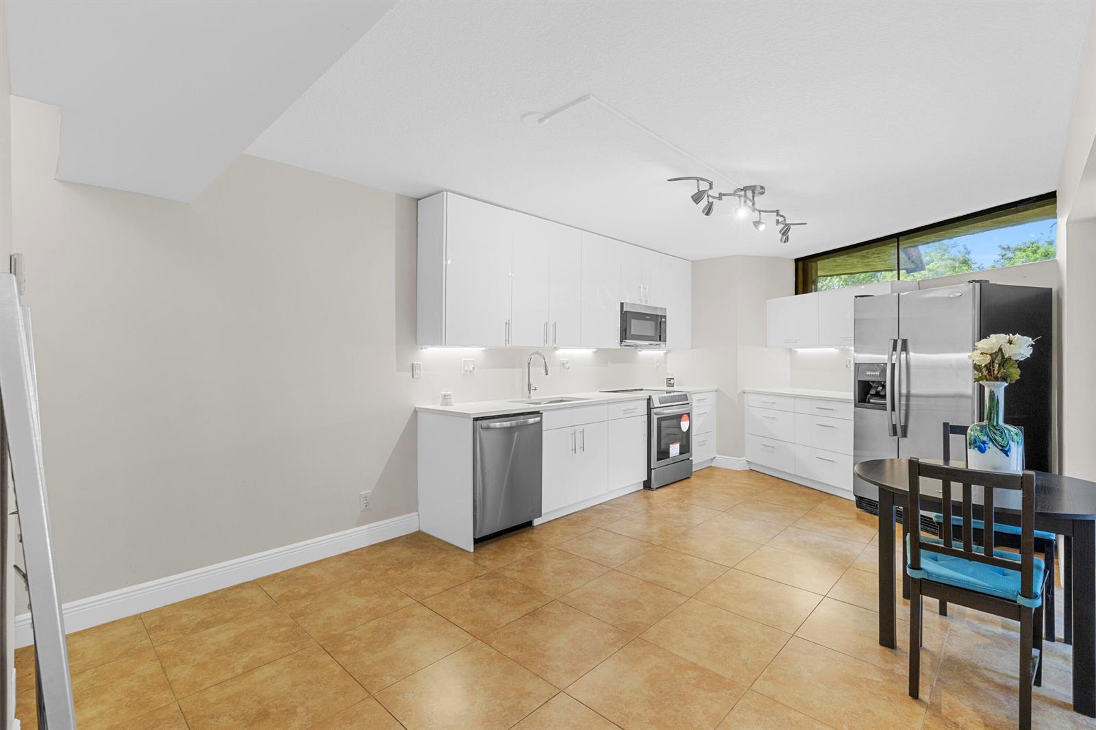 22958 Oxford Place # D, Boca Raton FL 33433 photo 2