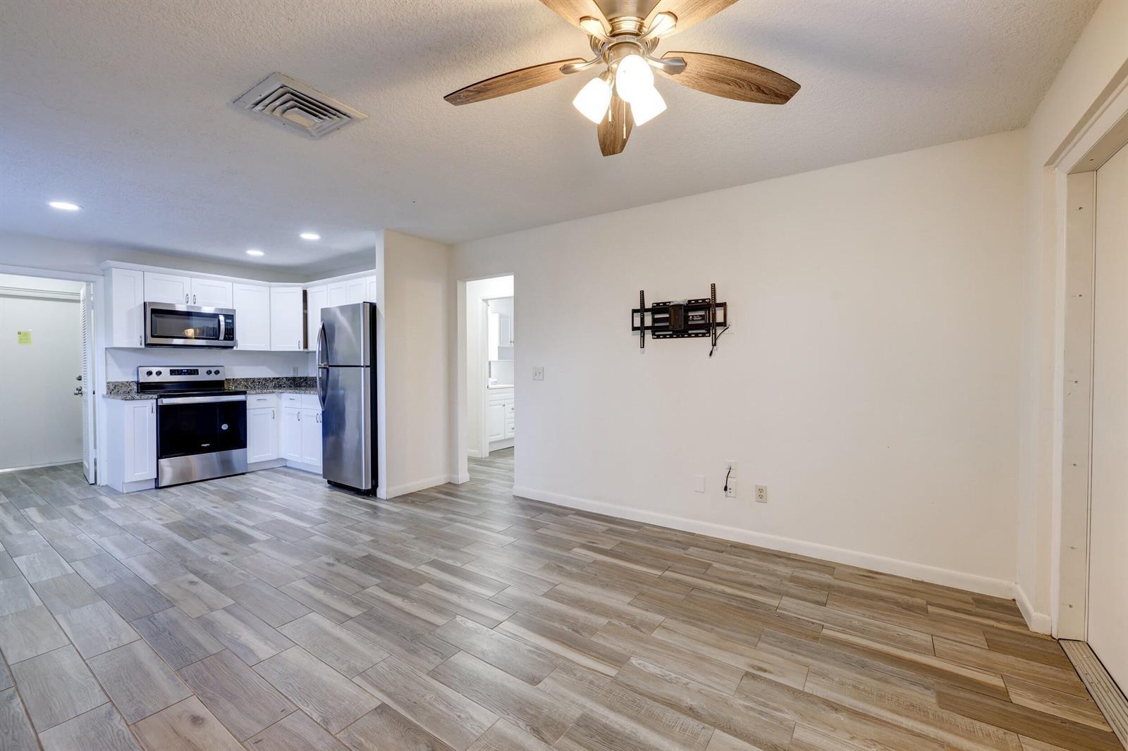 947 Fra-mar Place, Fort Pierce FL 34982 photo 4