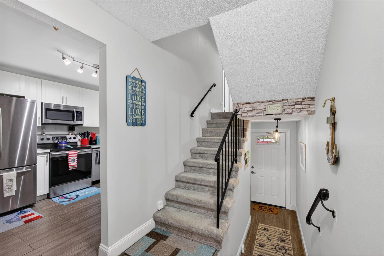 390 Golfview Road # H, North Palm Beach FL 33408 photo 3