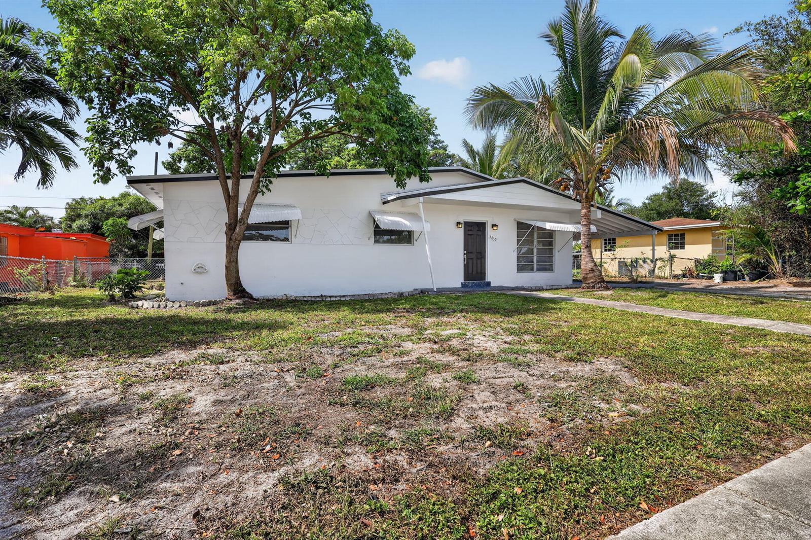 3830 SW 30th Street, Hollywood FL 33023 photo 2