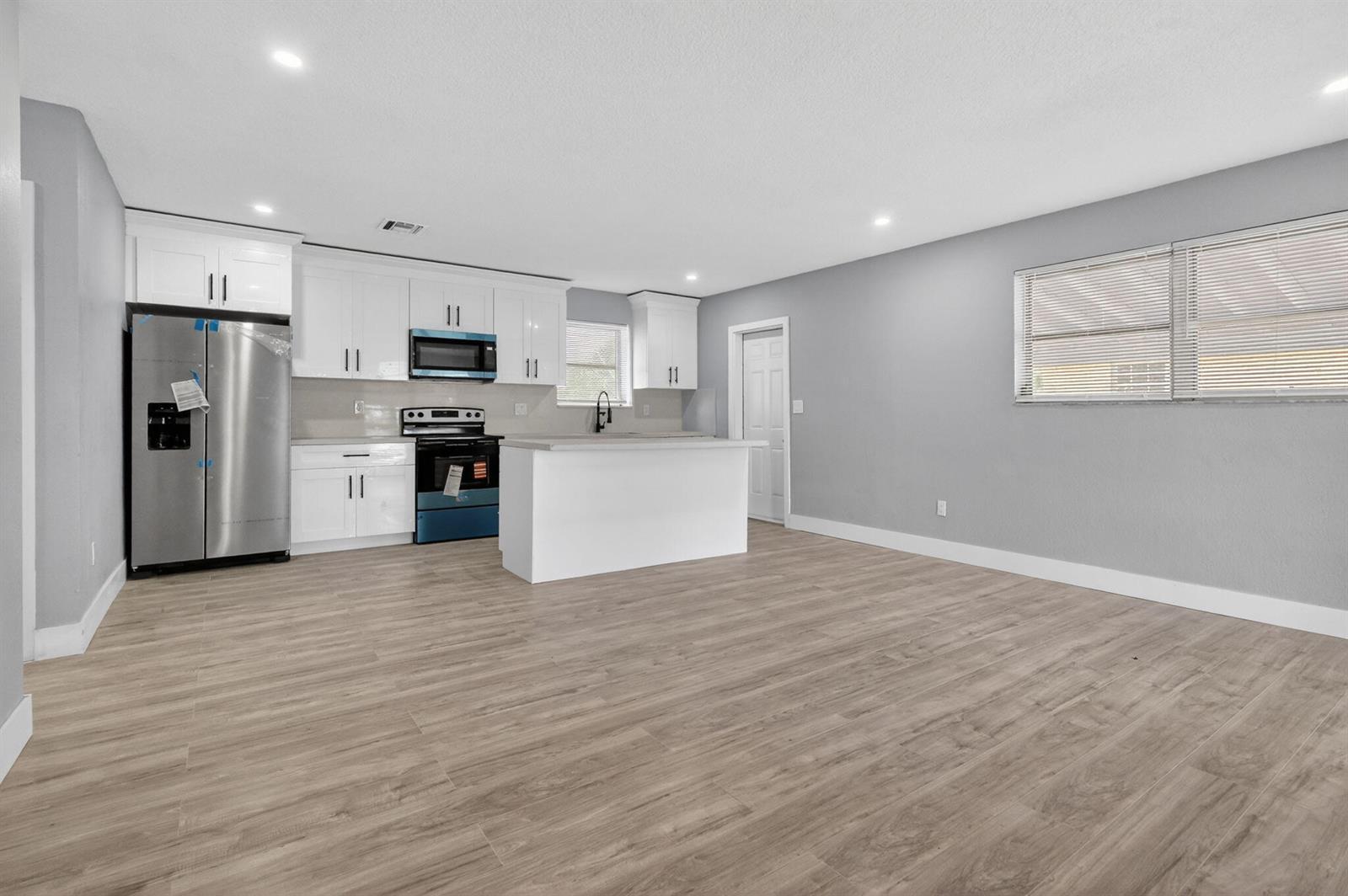 3830 SW 30th Street, Hollywood FL 33023 photo 3
