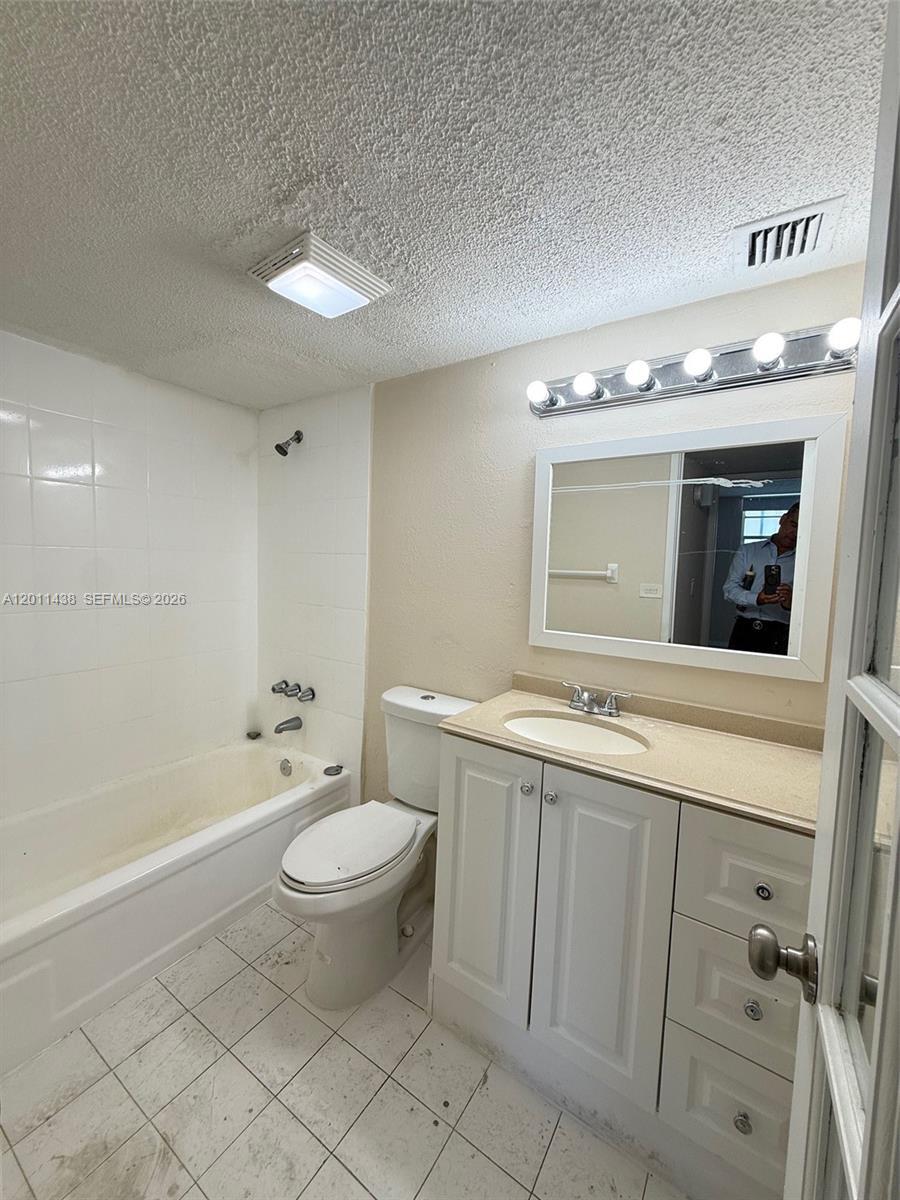 801 NW 47th Ave # 619W, Miami FL 33126 photo 5