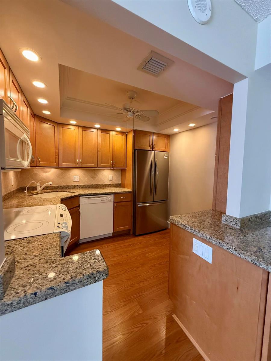 101 Briny Avenue # 906, Pompano Beach FL 33062 photo 2