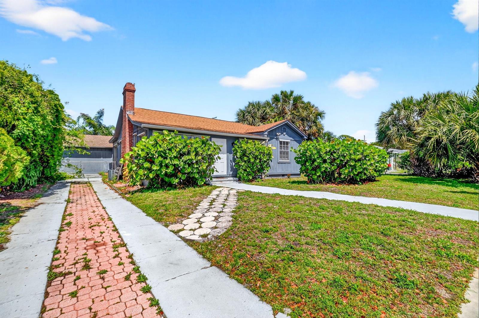1123 Oak Street, West Palm Beach FL 33405 photo 2