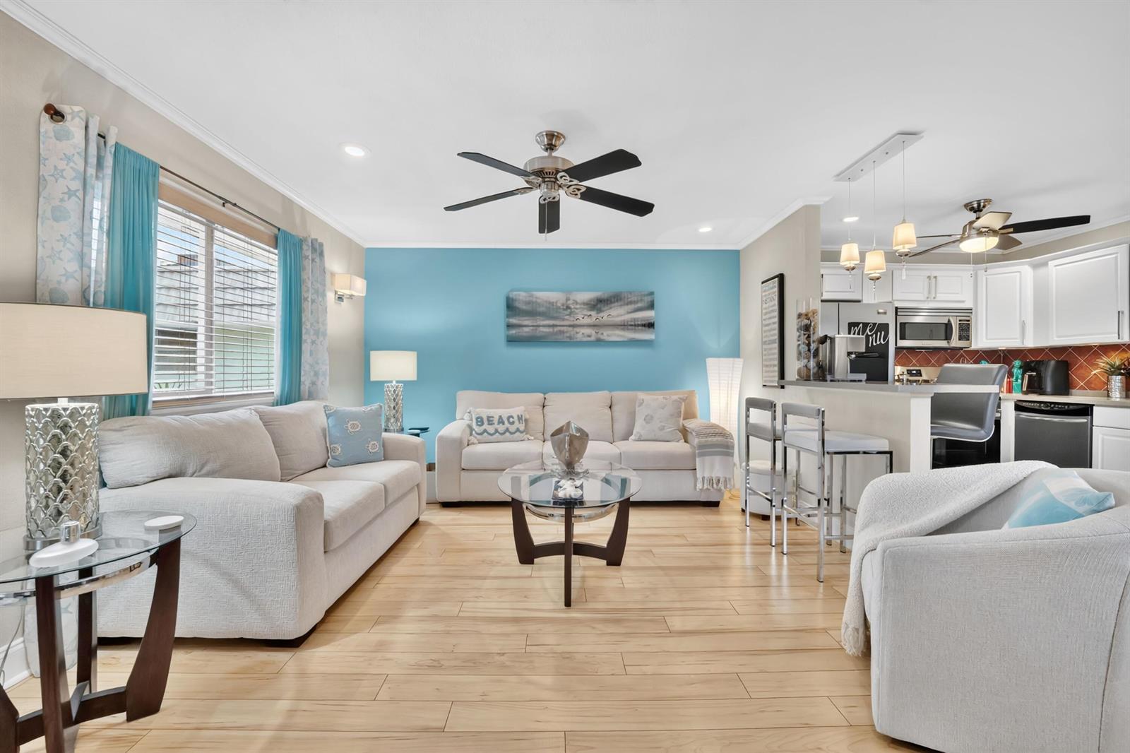 211 Valencia, Delray Beach FL 33446 photo 4