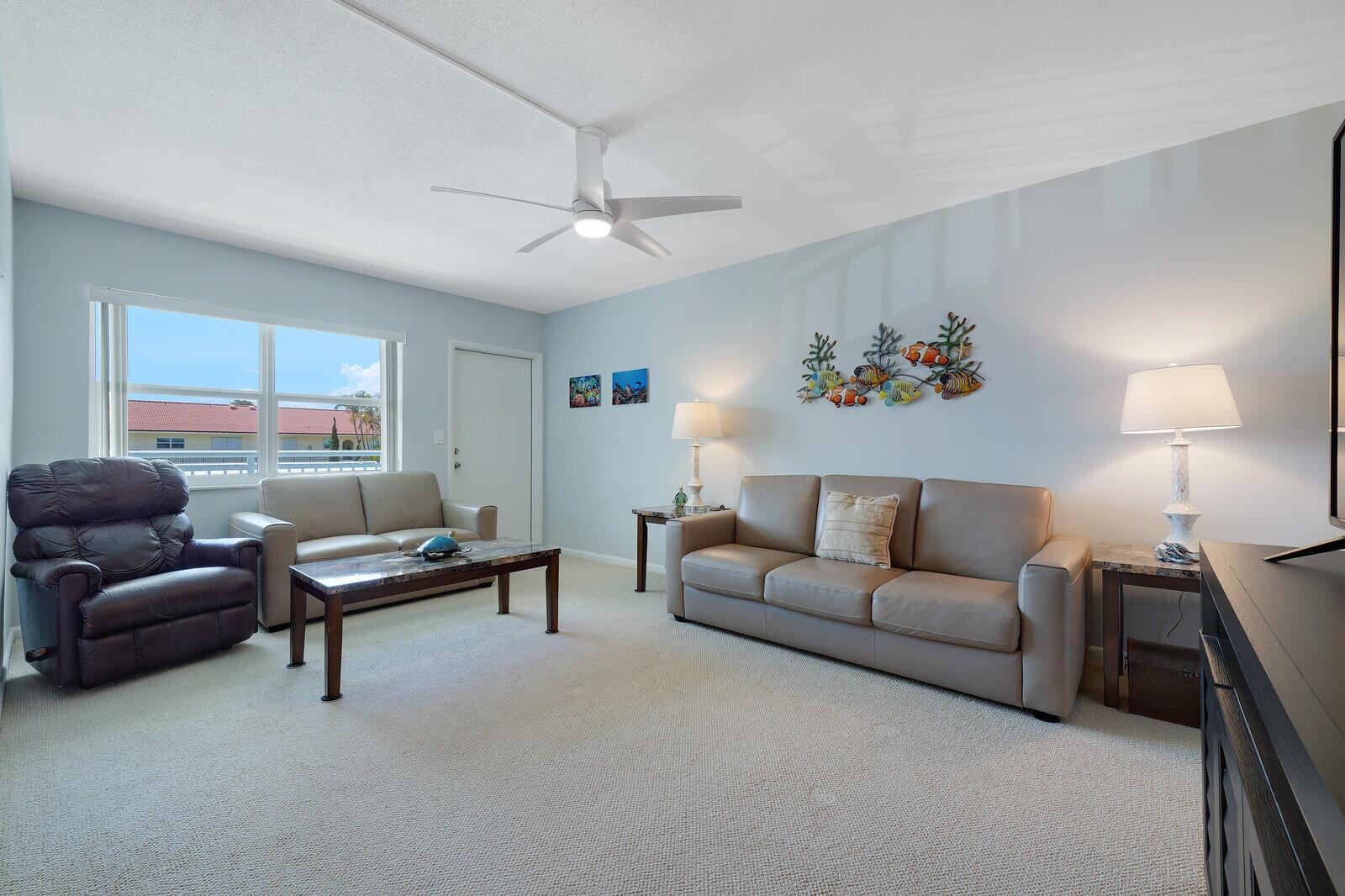 37 Yacht Club Drive Unit 202, North Palm Beach FL 33408 photo 2