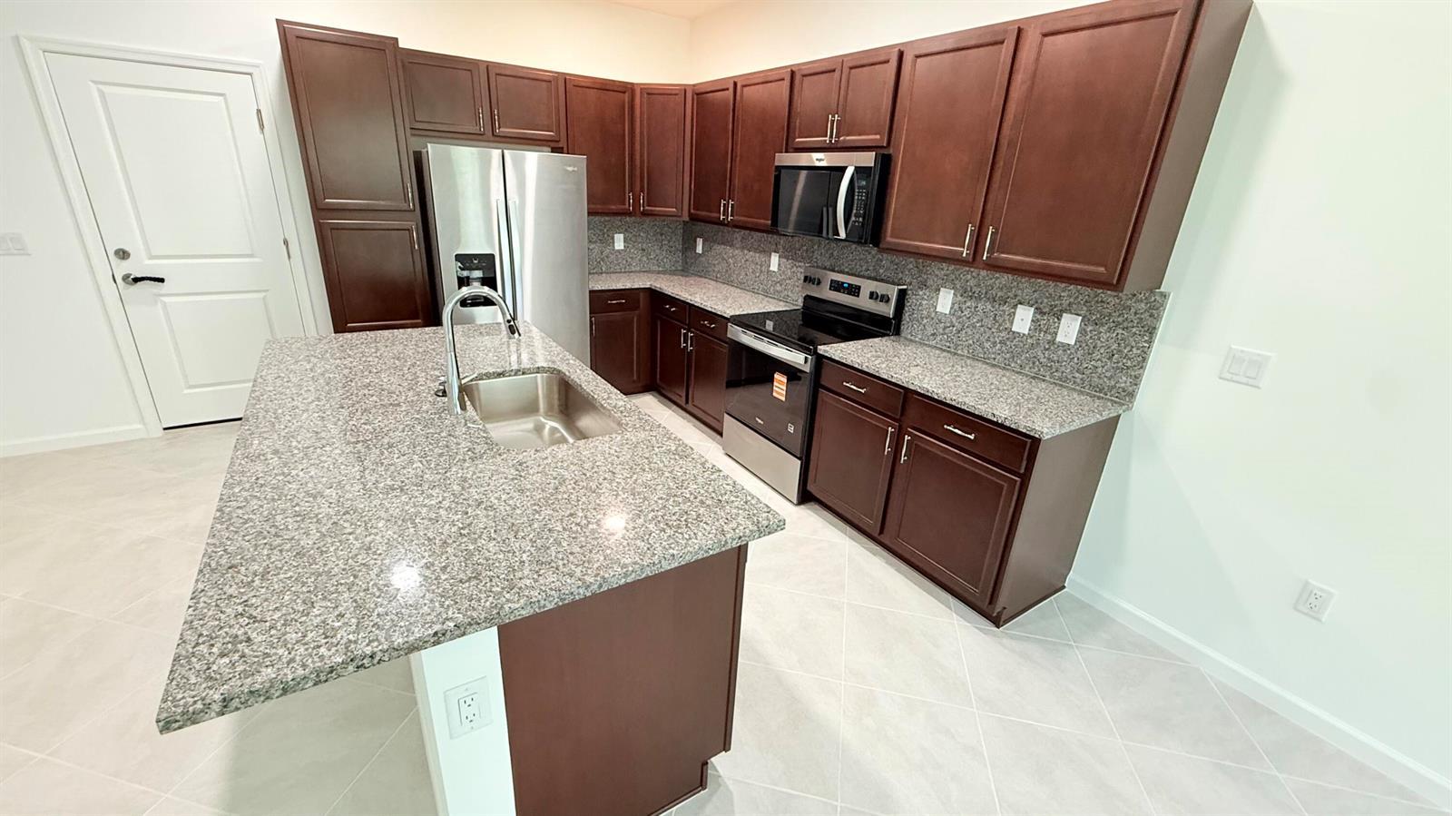 4394 S Longwood Lk Square, Westlake FL 33470