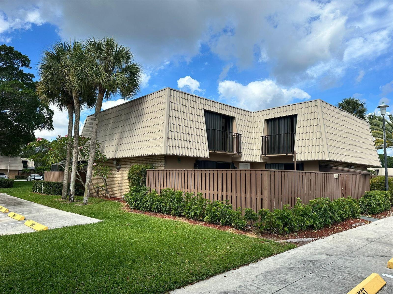 5718 57th Way, West Palm Beach FL 33409 photo 2
