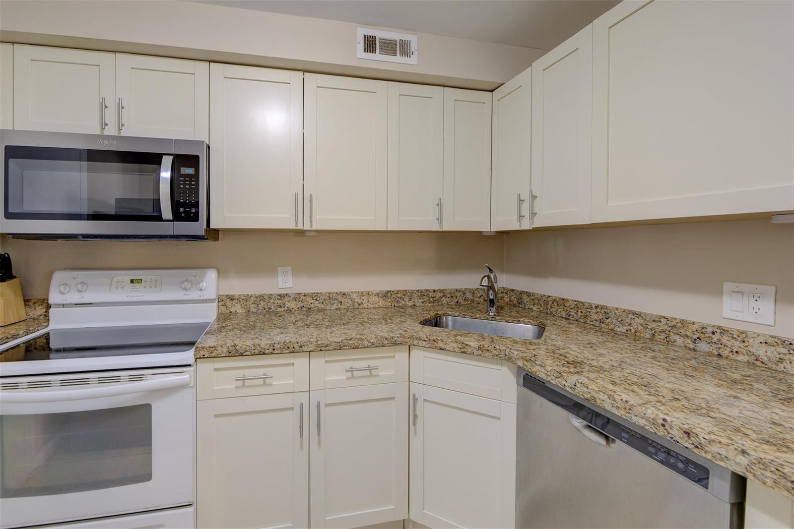 305 N Pompano Beach Boulevard # 1403, Pompano Beach FL 33062 photo 5