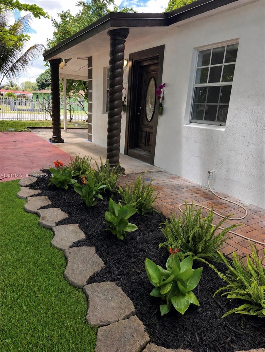 2901 NW 163rd St, Miami Gardens FL 33054