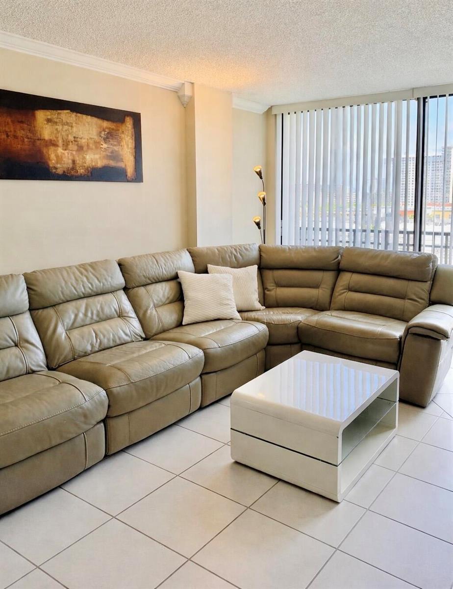 17021 N Bay Road # 912, Sunny Isles Beach FL 33160 photo 2