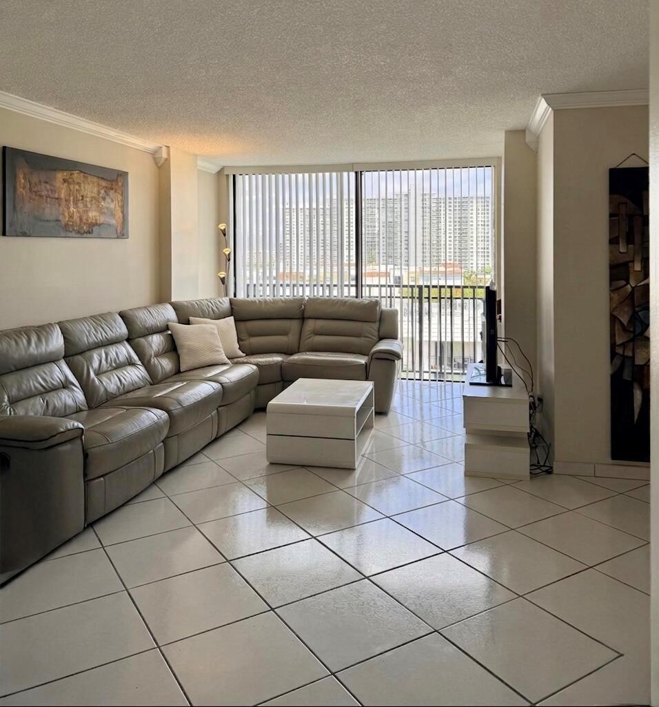 17021 N Bay Road # 912, Sunny Isles Beach FL 33160 photo 3