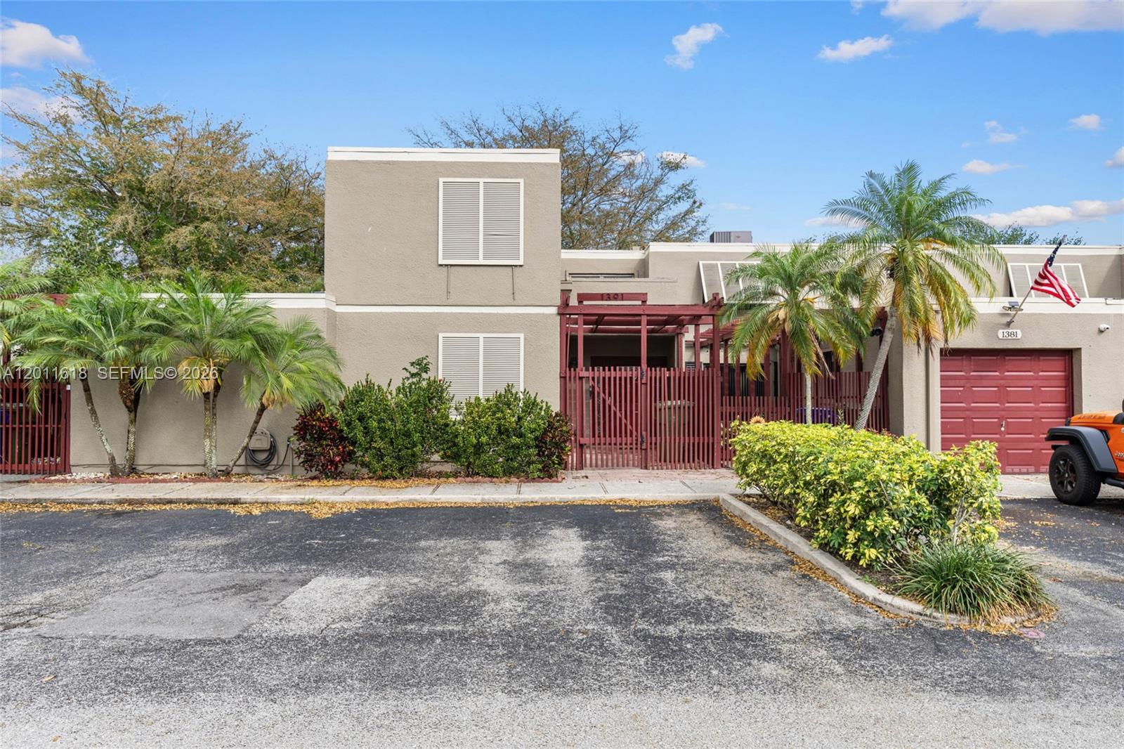 1391 W Fairway Rd, Pembroke Pines FL 33026 photo 2