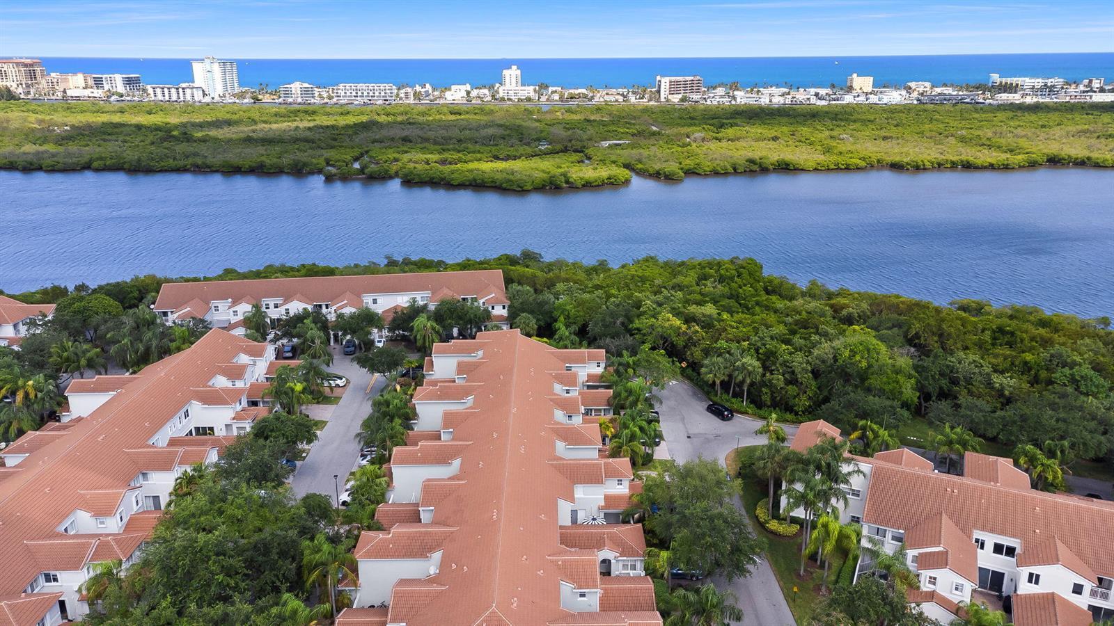 931 Lemonwood Court, Hollywood FL 33019 photo 2