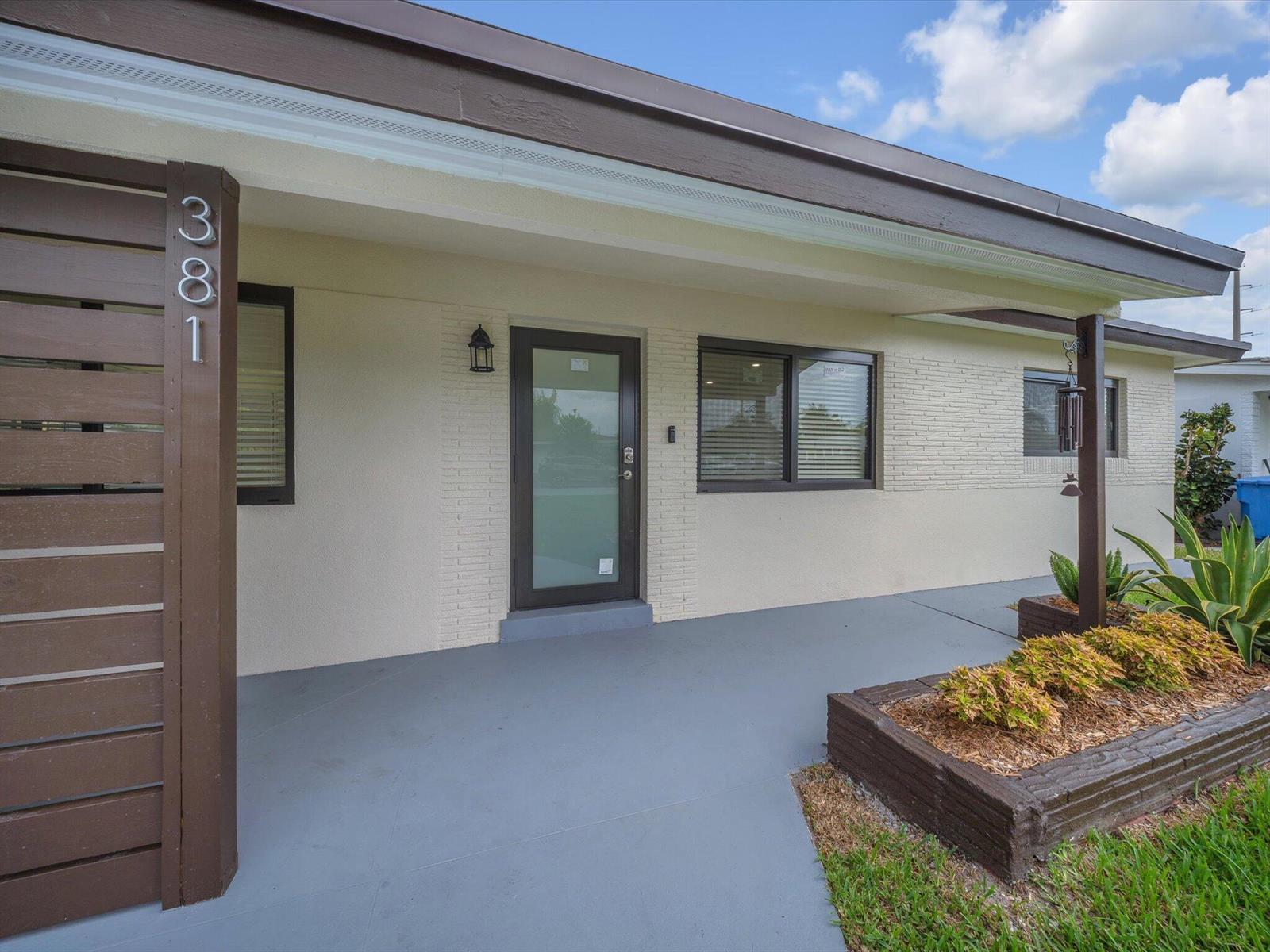 381 NE 43rd Court, Oakland Park FL 33334 photo 2