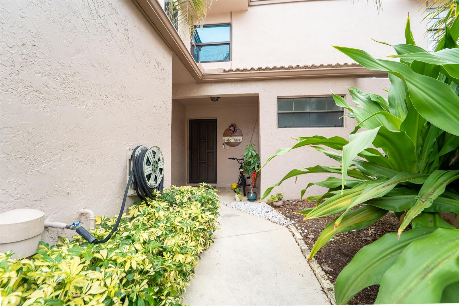 1672 Cypress Pointe Drive # 1a, Coral Springs FL 33071 photo 2