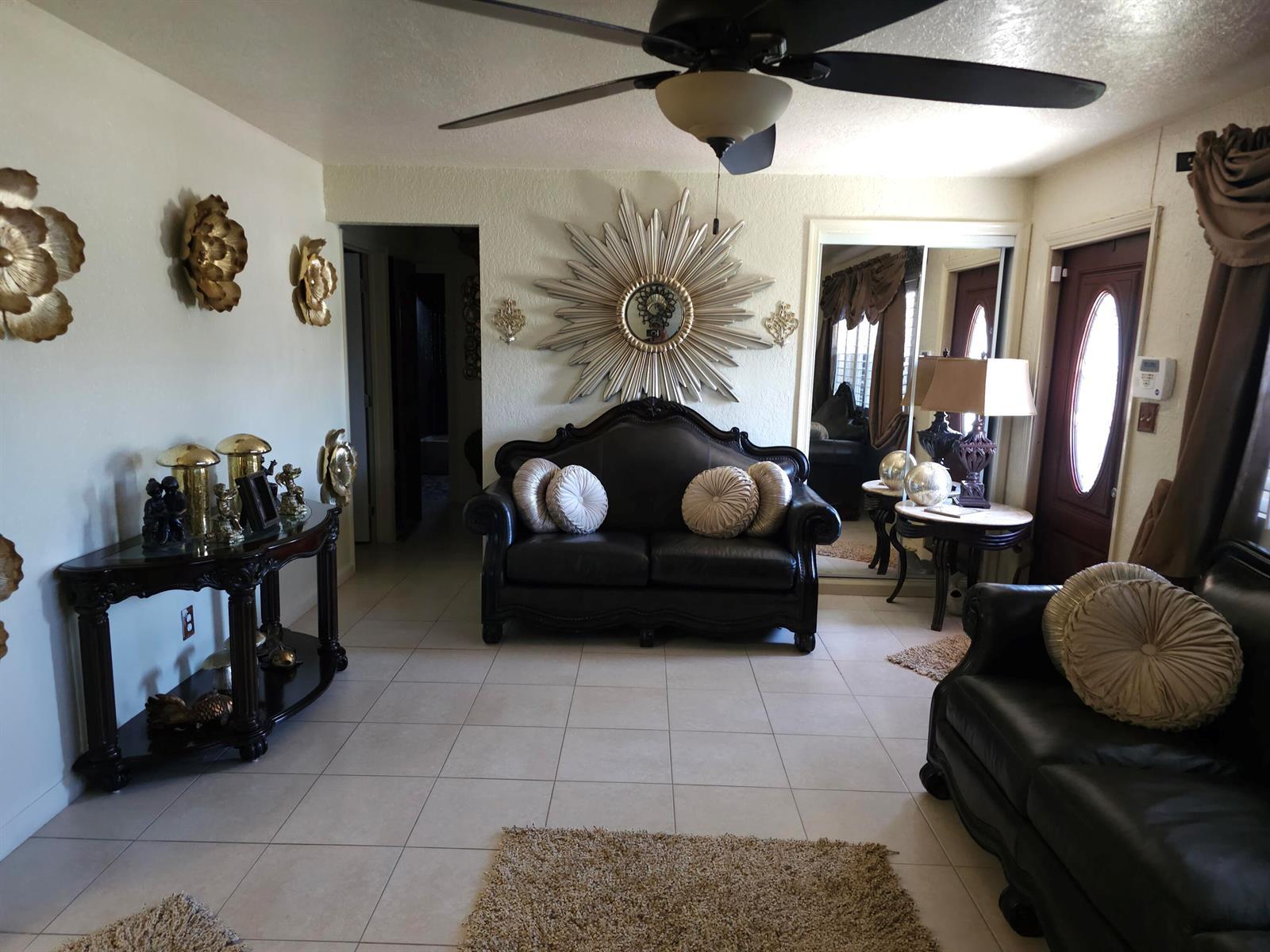637 Dogwood Road, West Palm Beach FL 33409 photo 3