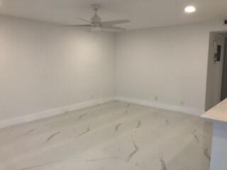 392 Mansfield I, Boca Raton FL 33434 photo 3