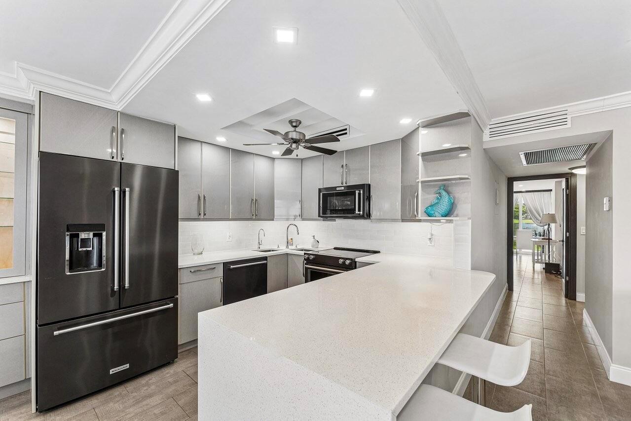 1027 Farnham O # 1027, Deerfield Beach FL 33442 photo 4