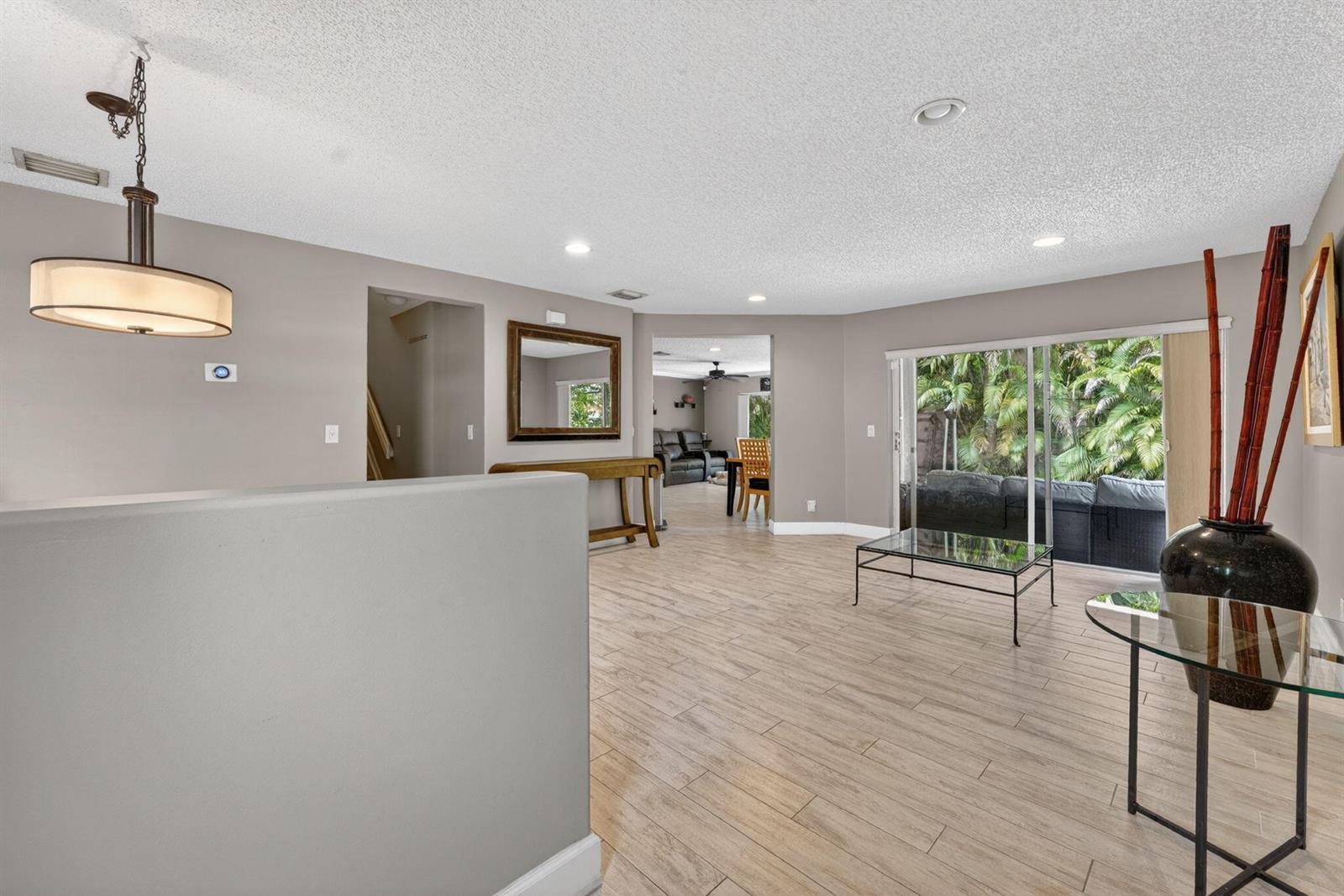 7962 N Silverado Circle, Hollywood FL 33024 photo 5