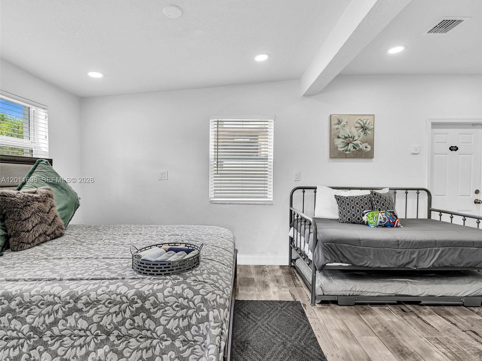 100 NW 8th Ave, Hallandale Beach FL 33009 photo 5