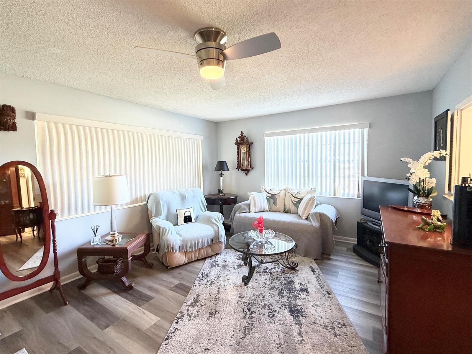 228 Canterbury J, West Palm Beach FL 33417 photo 4