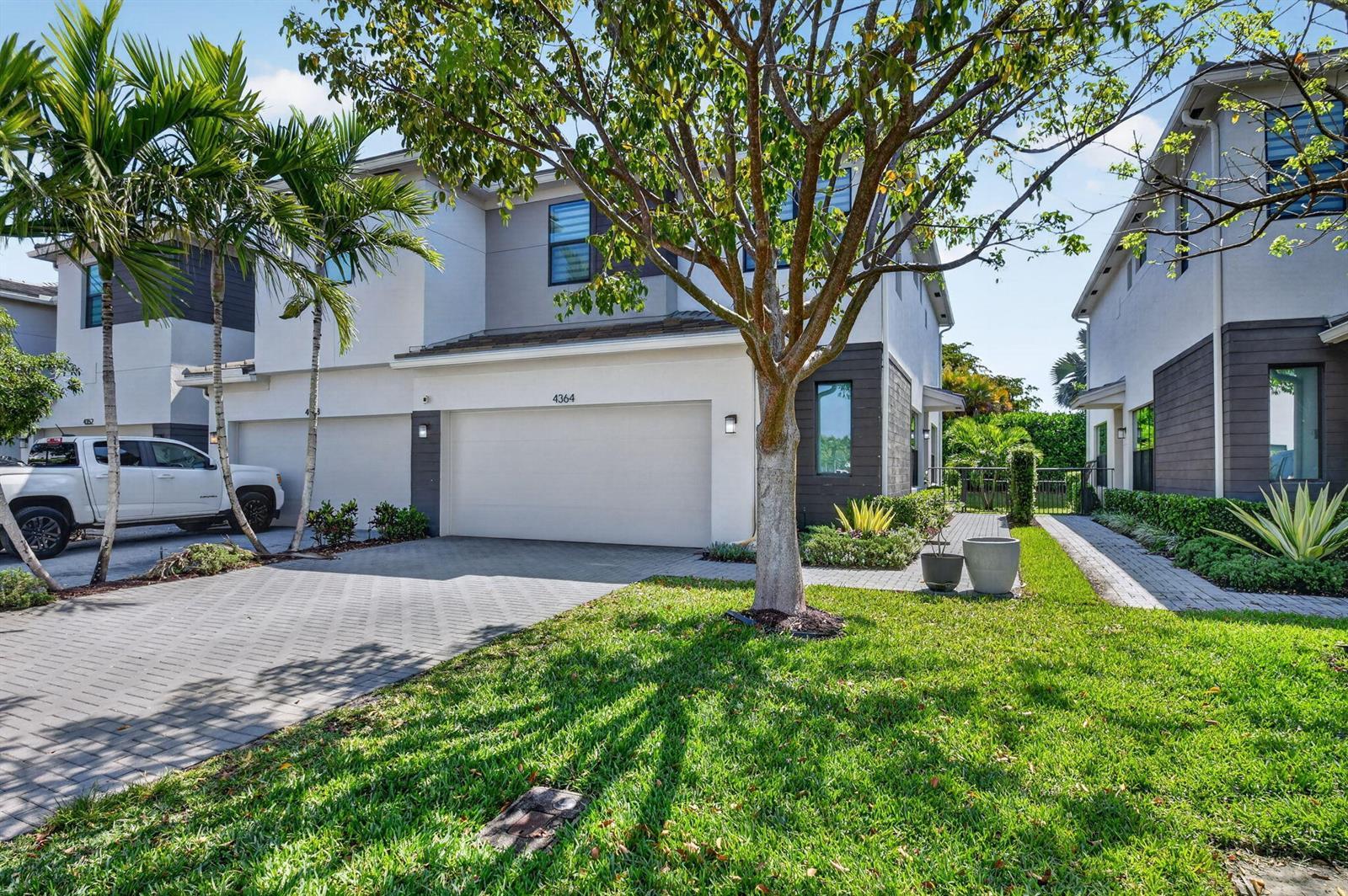 4364 Serpens Lane, Lake Worth FL 33467 photo 2