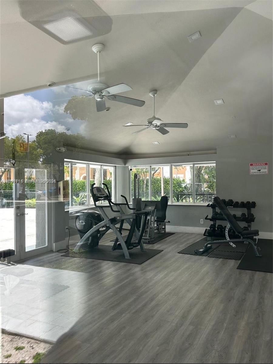 7160 NW 179th St # 309, Hialeah FL 33015
