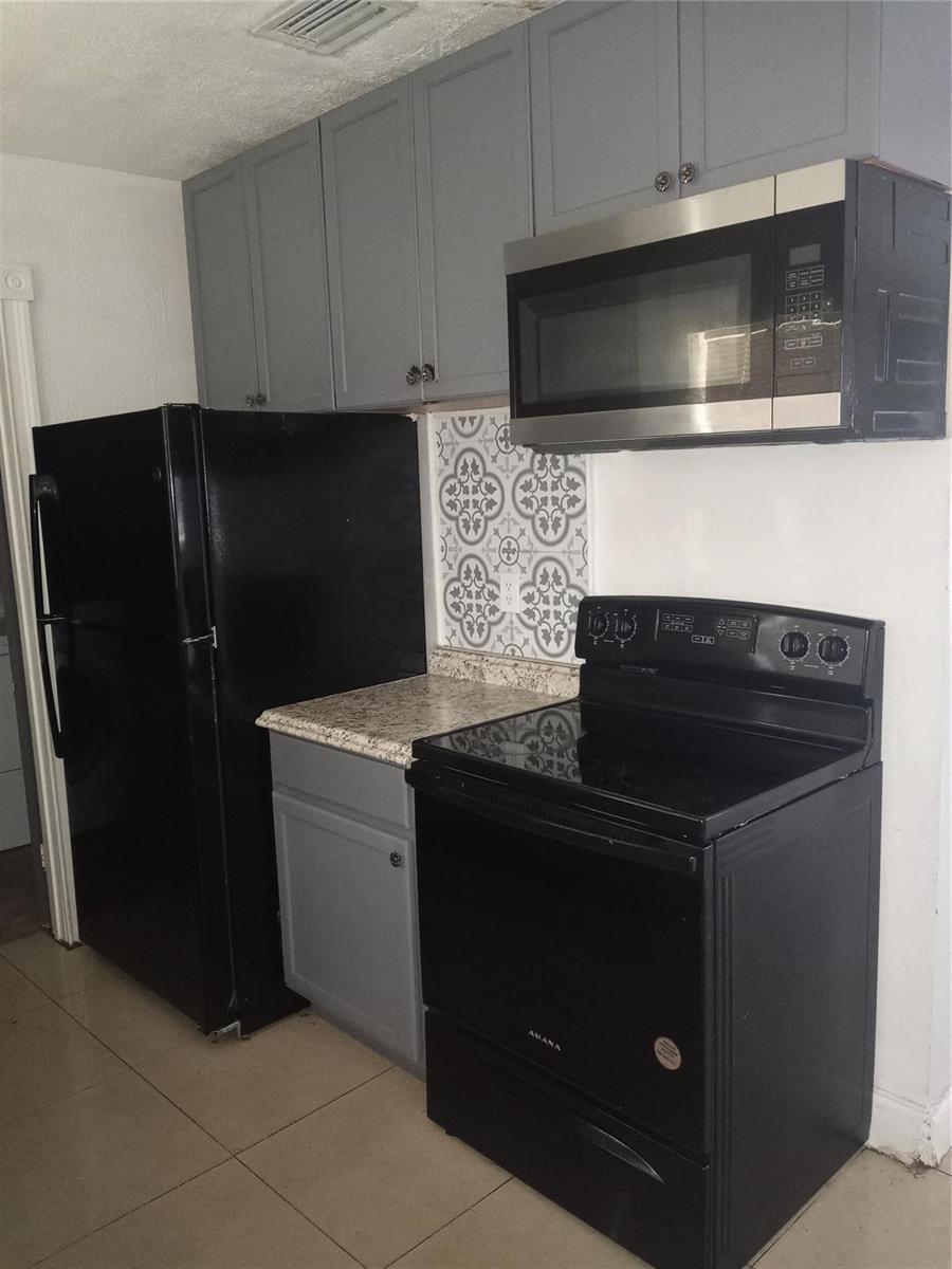 2900 NW 8th Street, Pompano Beach FL 33069